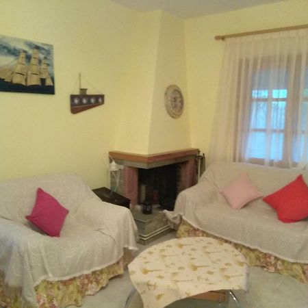 Family Seaside House In Mouries Villa Paralia Dionysiou Dış mekan fotoğraf