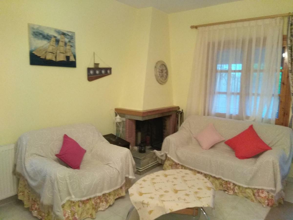 Family Seaside House In Mouries Villa Paralia Dionysiou Dış mekan fotoğraf